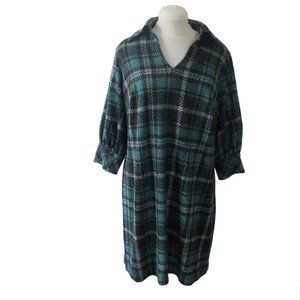 Green and black plaid dress. 1X. Sandra Darren